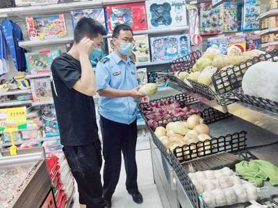 濟(jì)南平陰市場(chǎng)監(jiān)管部門開(kāi)展生鮮食品銷售風(fēng)險(xiǎn)防控專項(xiàng)檢查